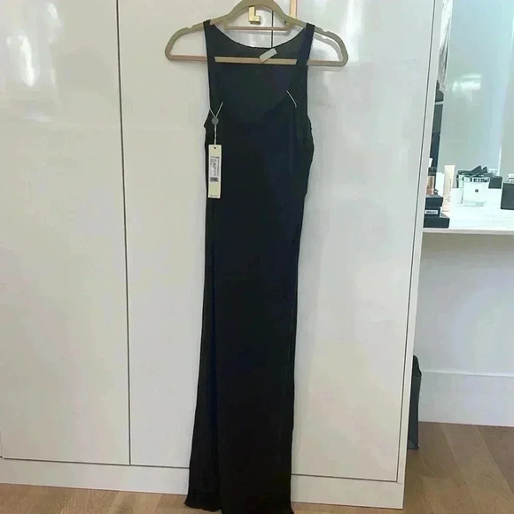 AVIU dark brown midi/maxi lightweight dress! NWT Size IT42/US6
8036 - Picture 5 of 9